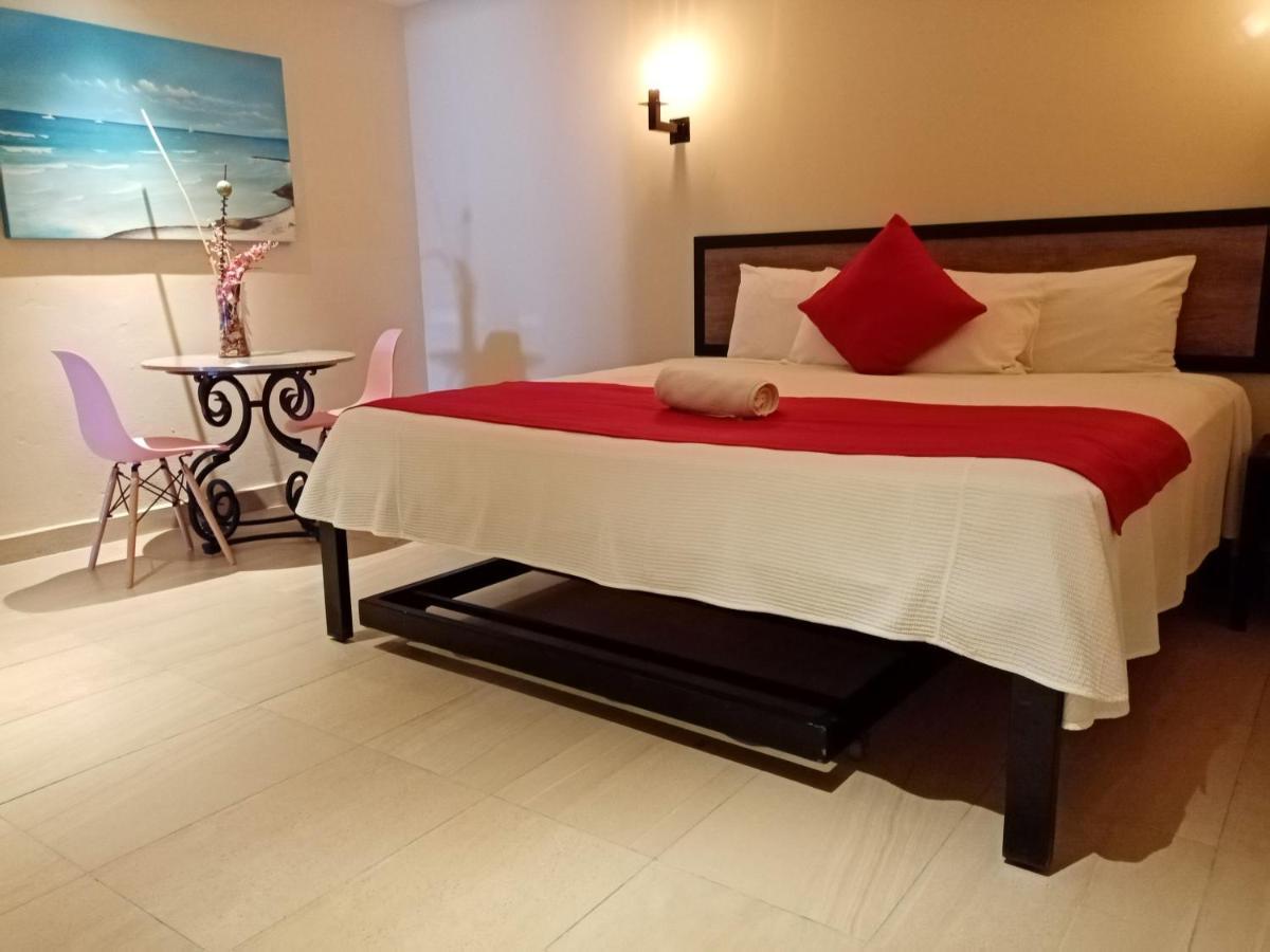 Brisas 10 Beachside Suites Cancún Exterior foto